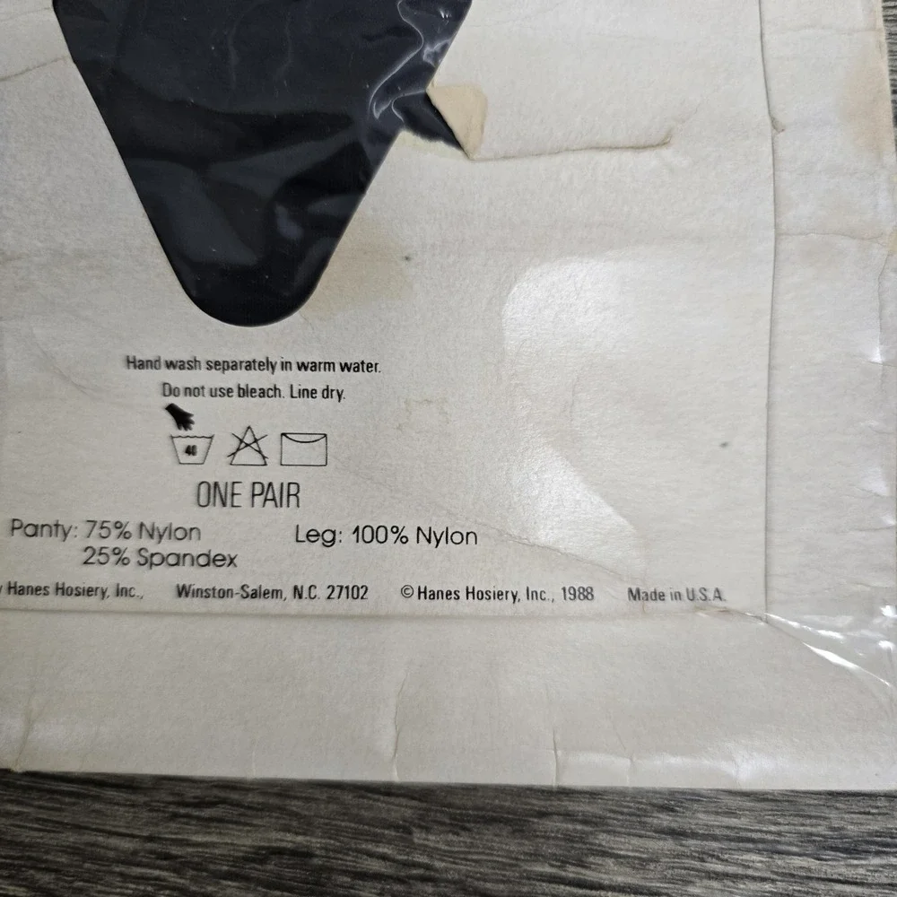 Vintage Contril TOP SANDALFOOT Pantyhose Color Barely‎ Black, Size C Style 710